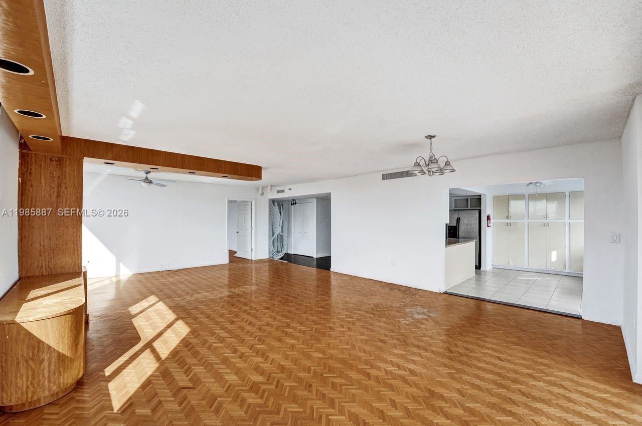 HILLCREST EAST NO 26 COND - Residential