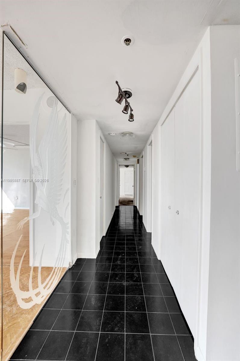 HILLCREST EAST NO 26 COND - Residential