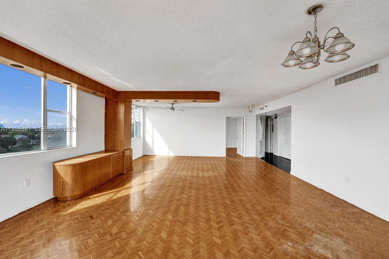 HILLCREST EAST NO 26 COND - Residential