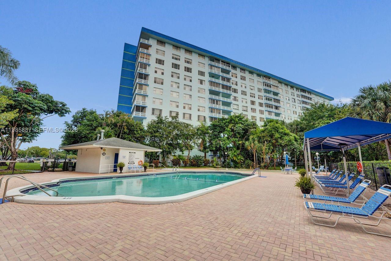 HILLCREST EAST NO 26 COND - Residential