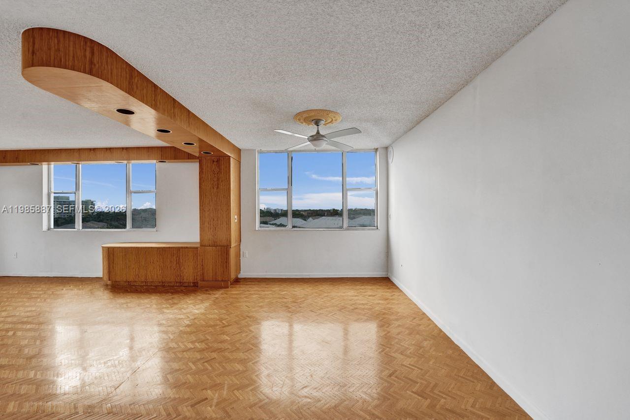 HILLCREST EAST NO 26 COND - Residential