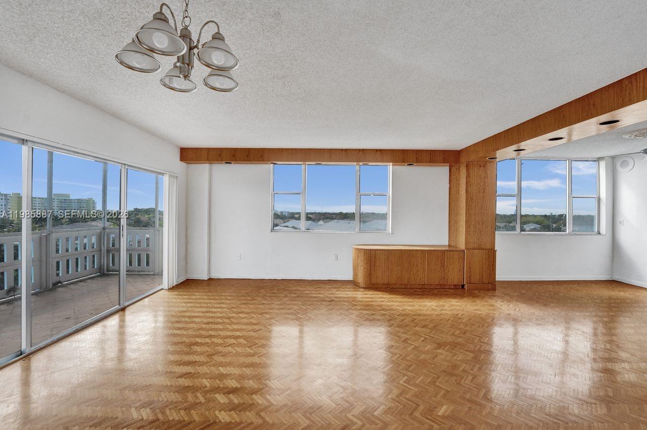 HILLCREST EAST NO 26 COND - Residential