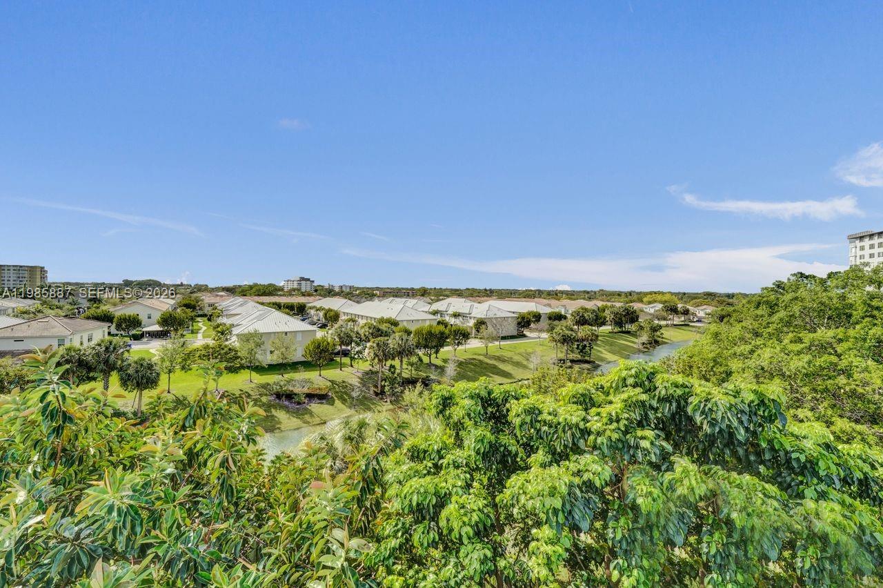 HILLCREST EAST NO 26 COND - Residential