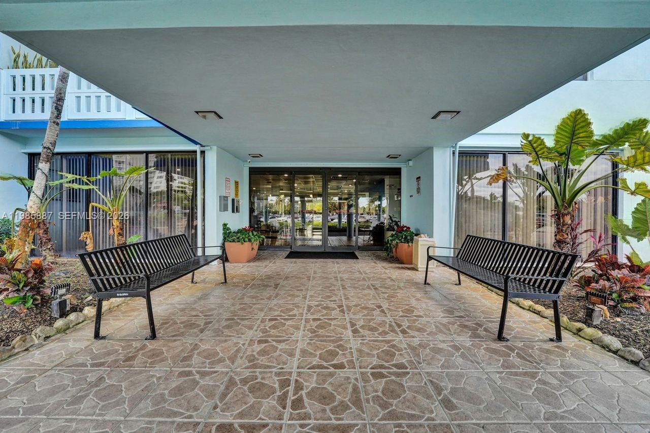 HILLCREST EAST NO 26 COND - Residential