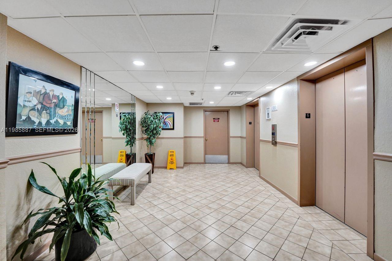 HILLCREST EAST NO 26 COND - Residential