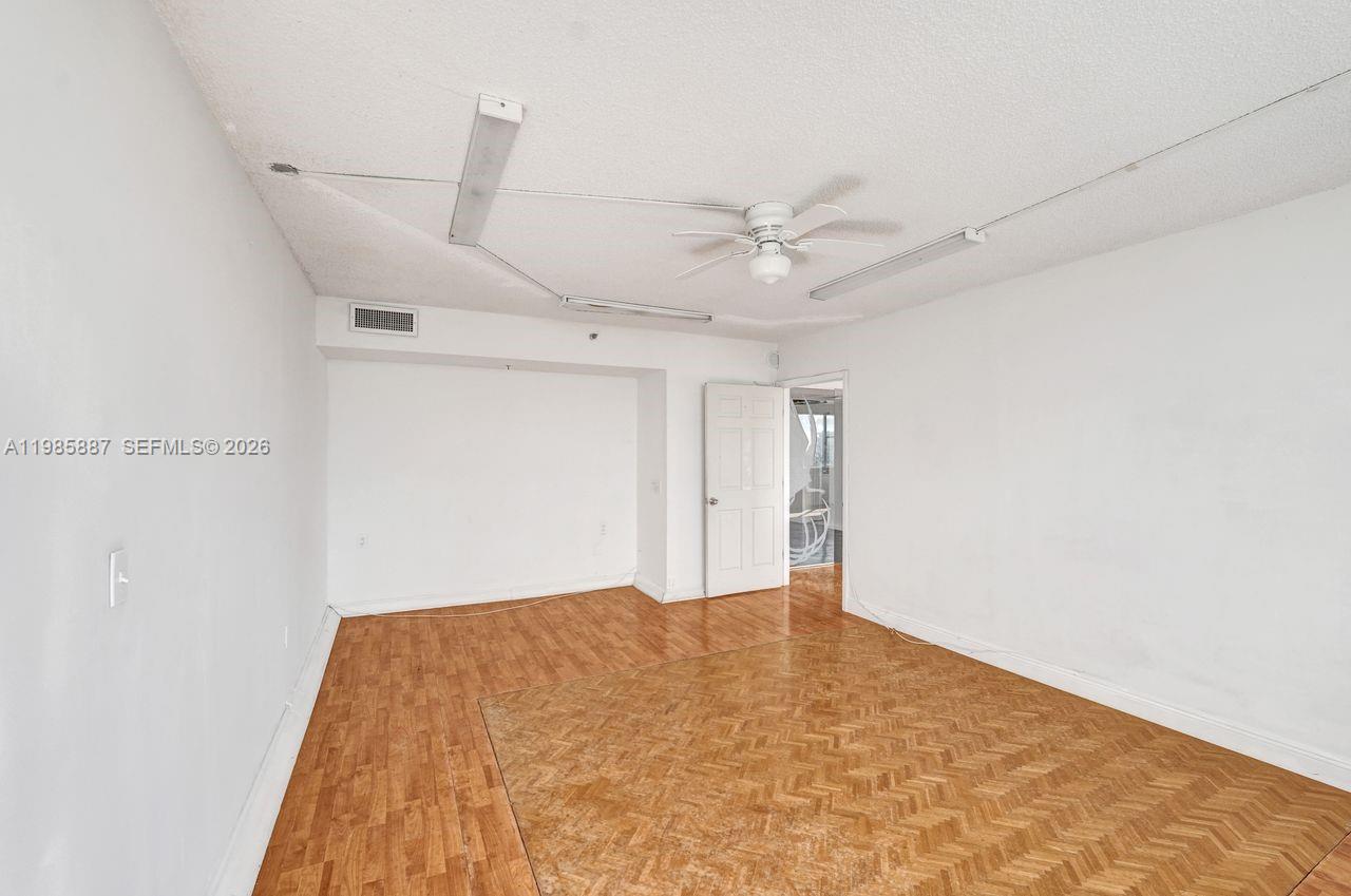 HILLCREST EAST NO 26 COND - Residential