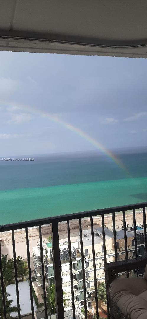 QUADOMAIN TOWER I AND IV - Residential Lease