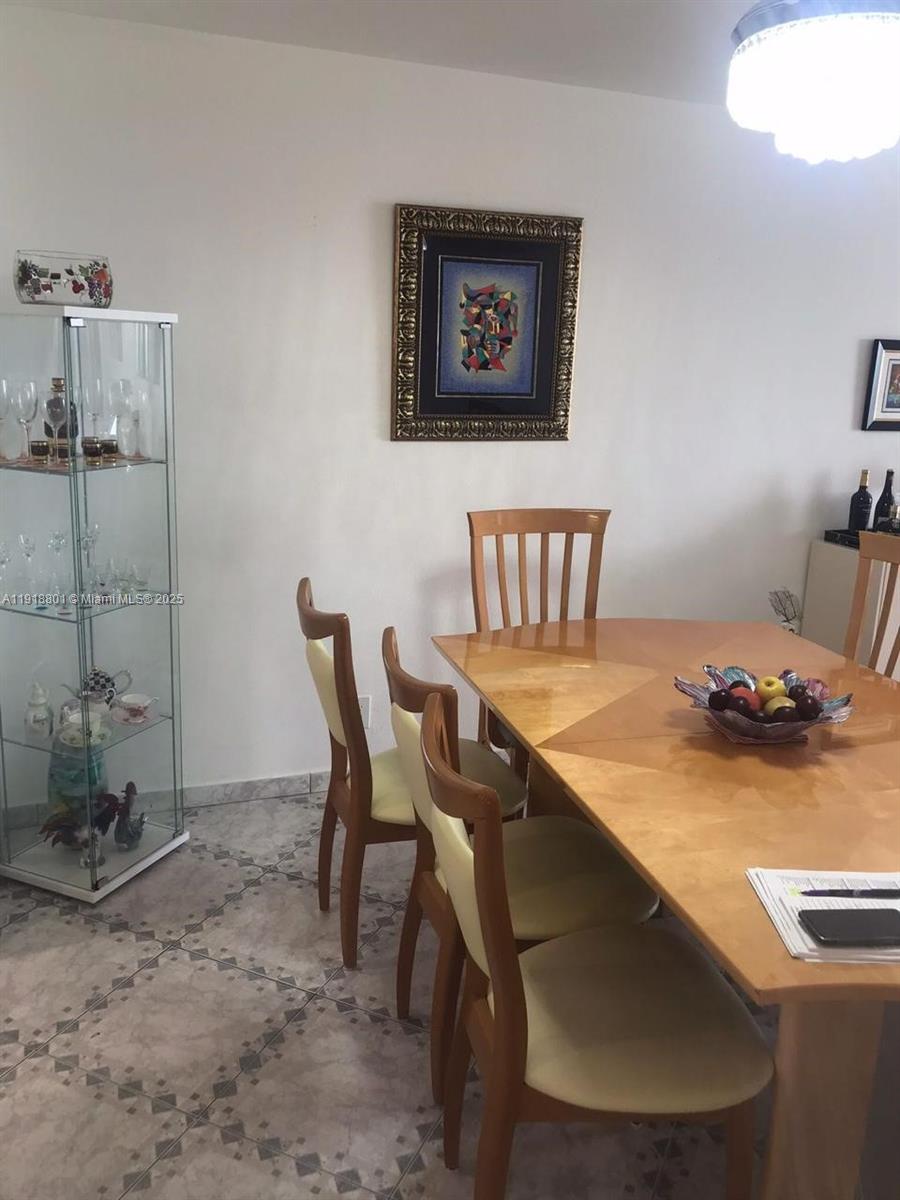 QUADOMAIN TOWER I AND IV - Residential Lease