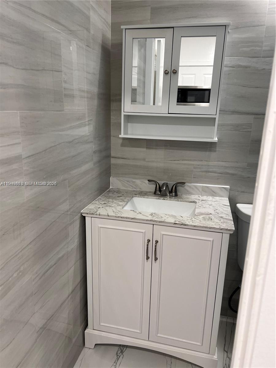 HEFTLER HOMES SEC 3 - Residential Lease