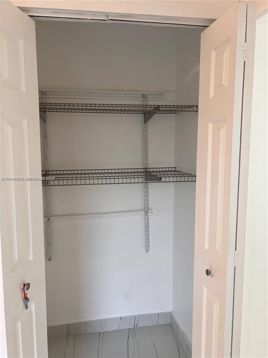 HEFTLER HOMES SEC 3 - Residential Lease