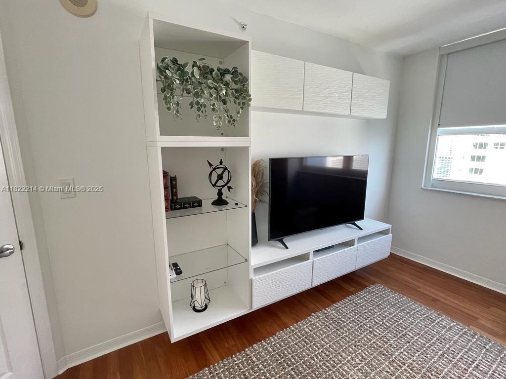 THE MARK ON BRICKELL COND - Residential
