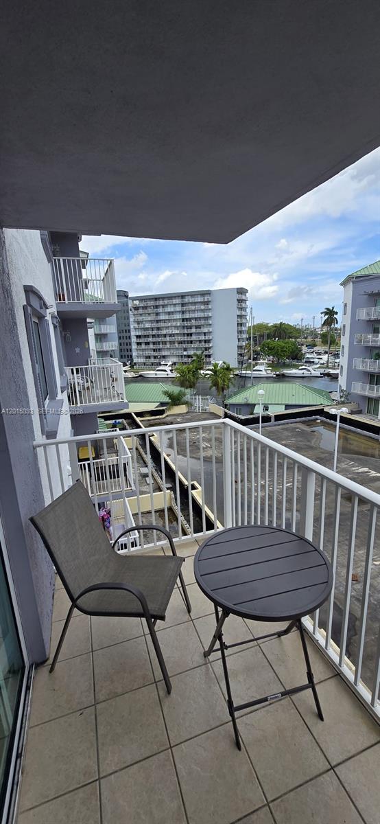 RIVER RUN SOUTH CONDO - Residential