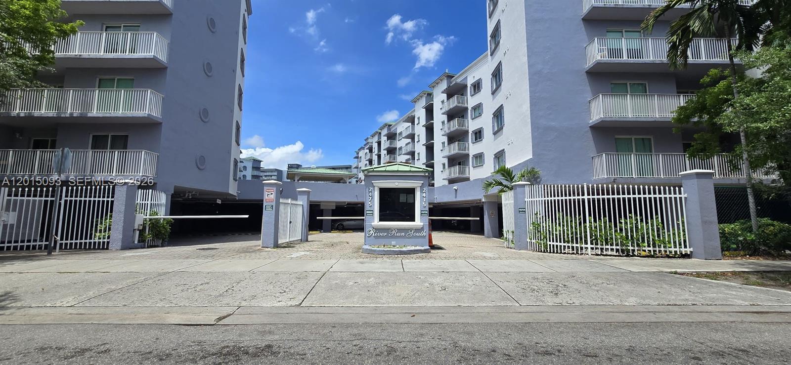 2475 NW 16th St Rd 504