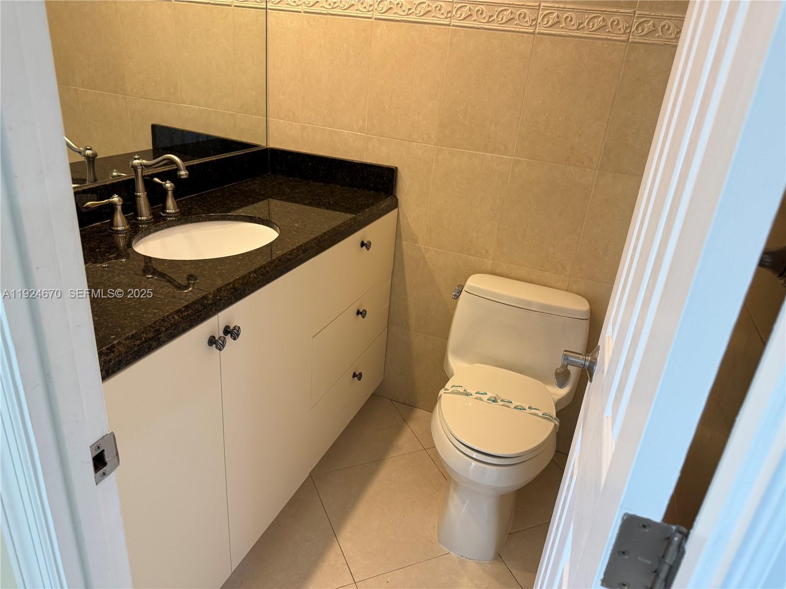 HEMISPHERES CONDO - Residential Lease