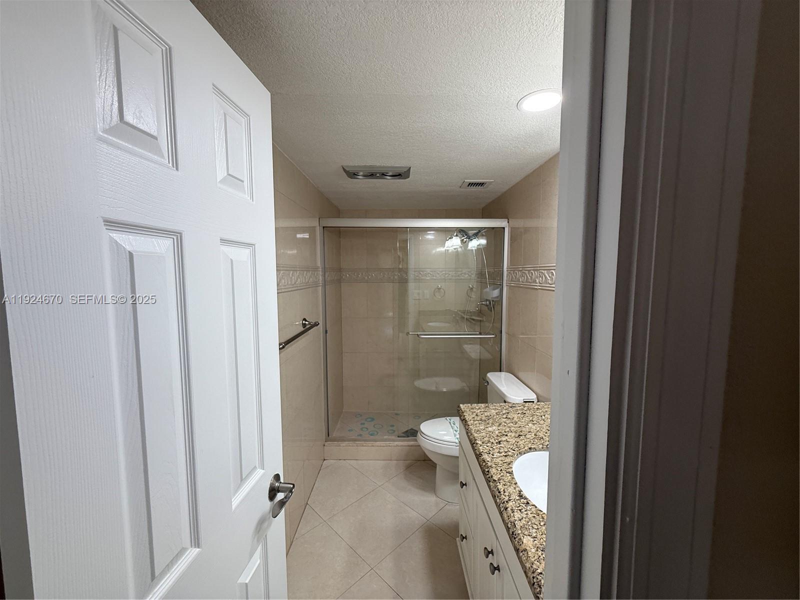 HEMISPHERES CONDO - Residential Lease