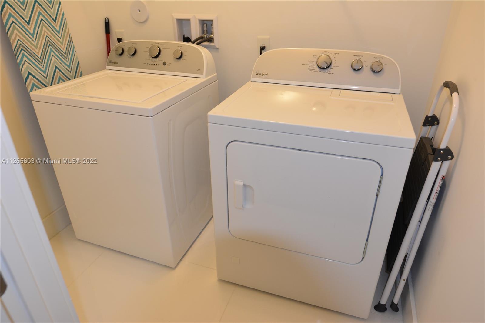 DORAL COMMONS RESIDENTIAL - Residential Lease