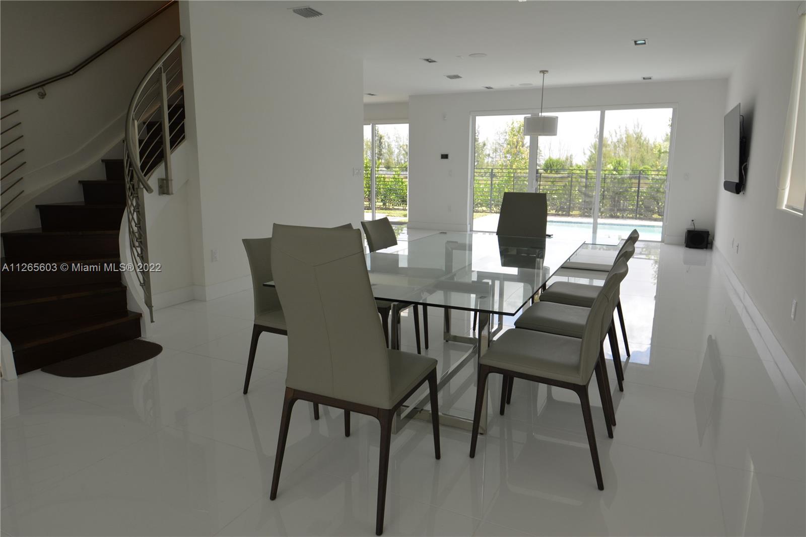 DORAL COMMONS RESIDENTIAL - Residential Lease