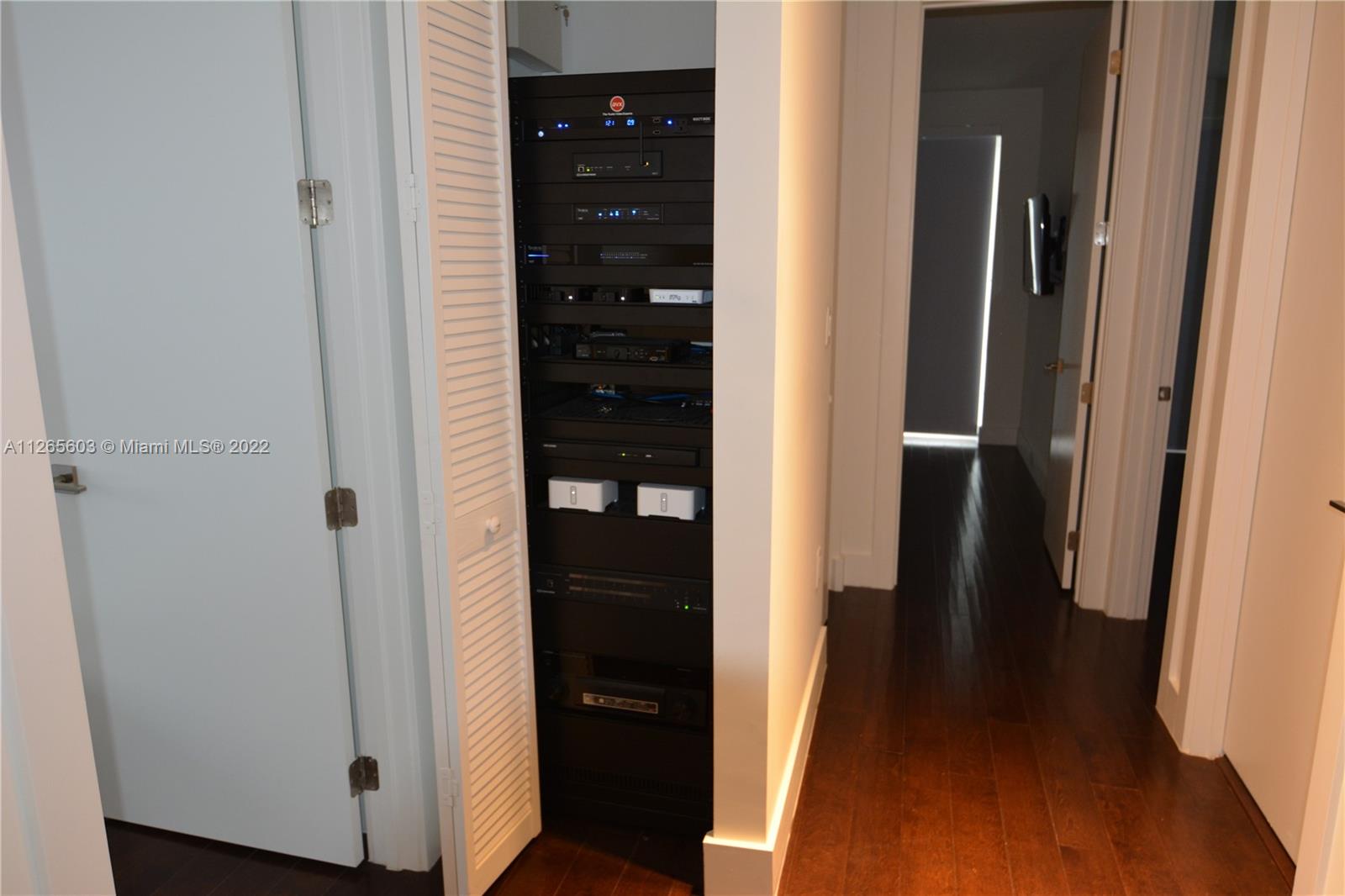 DORAL COMMONS RESIDENTIAL - Residential Lease