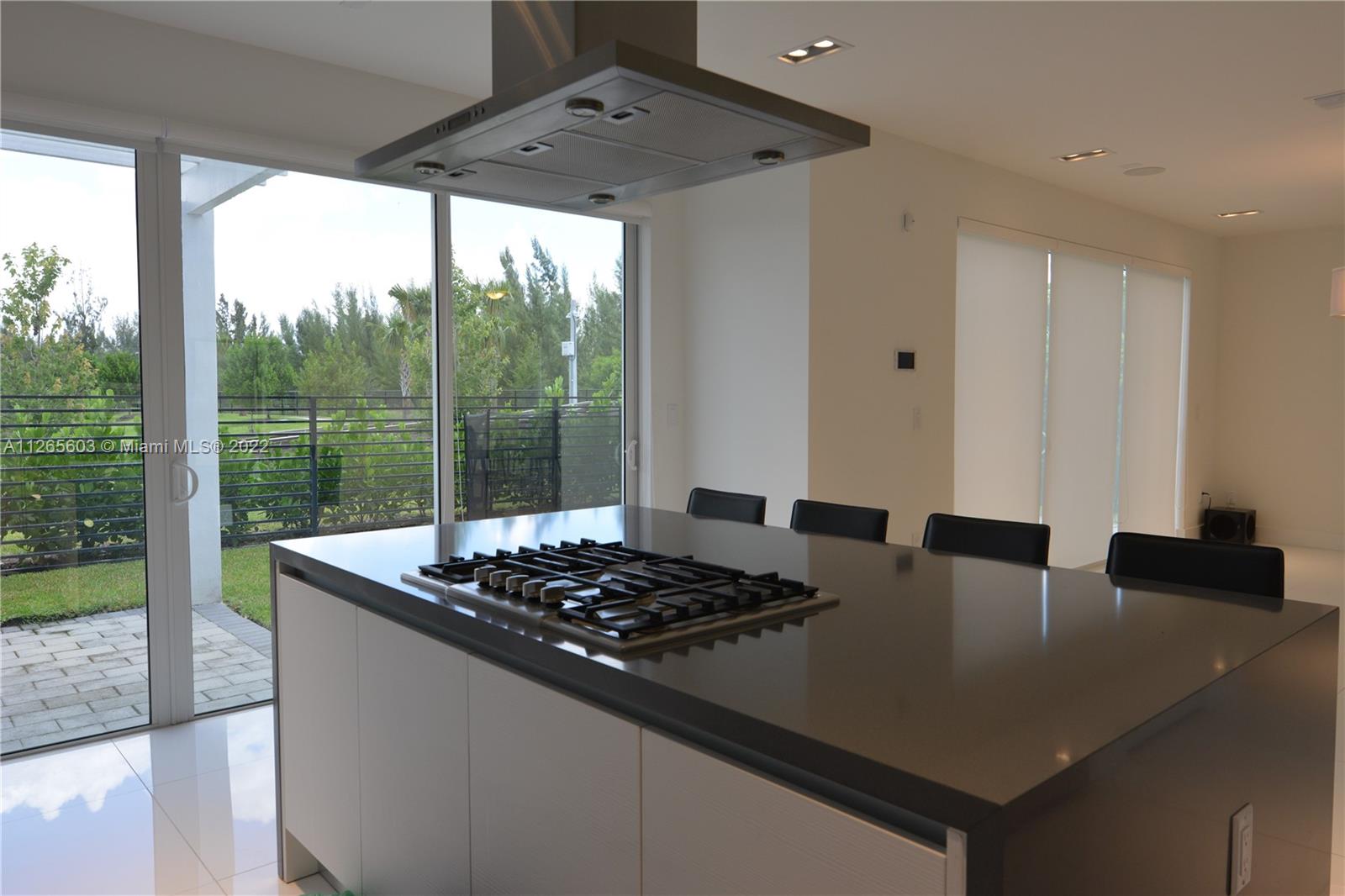 DORAL COMMONS RESIDENTIAL - Residential Lease