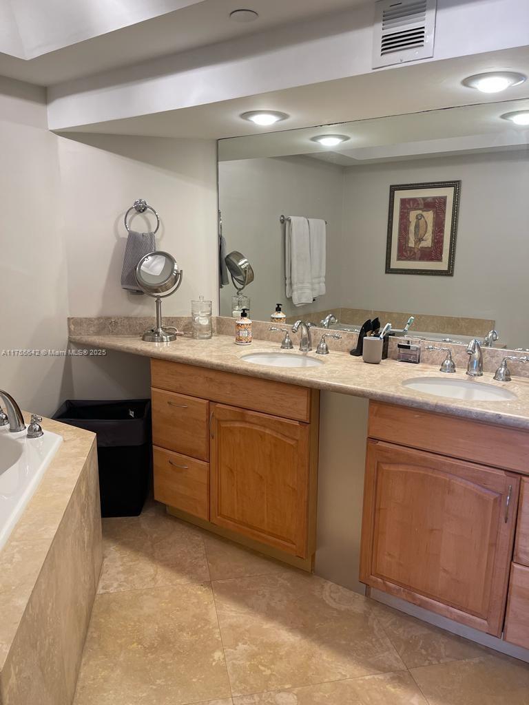 WILLIAMS ISLAND - Residential