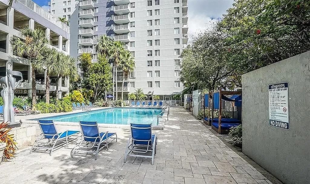 MADISON DOWNTOWN CONDO - Residential