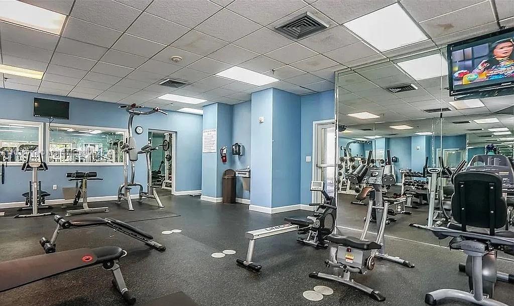 MADISON DOWNTOWN CONDO - Residential