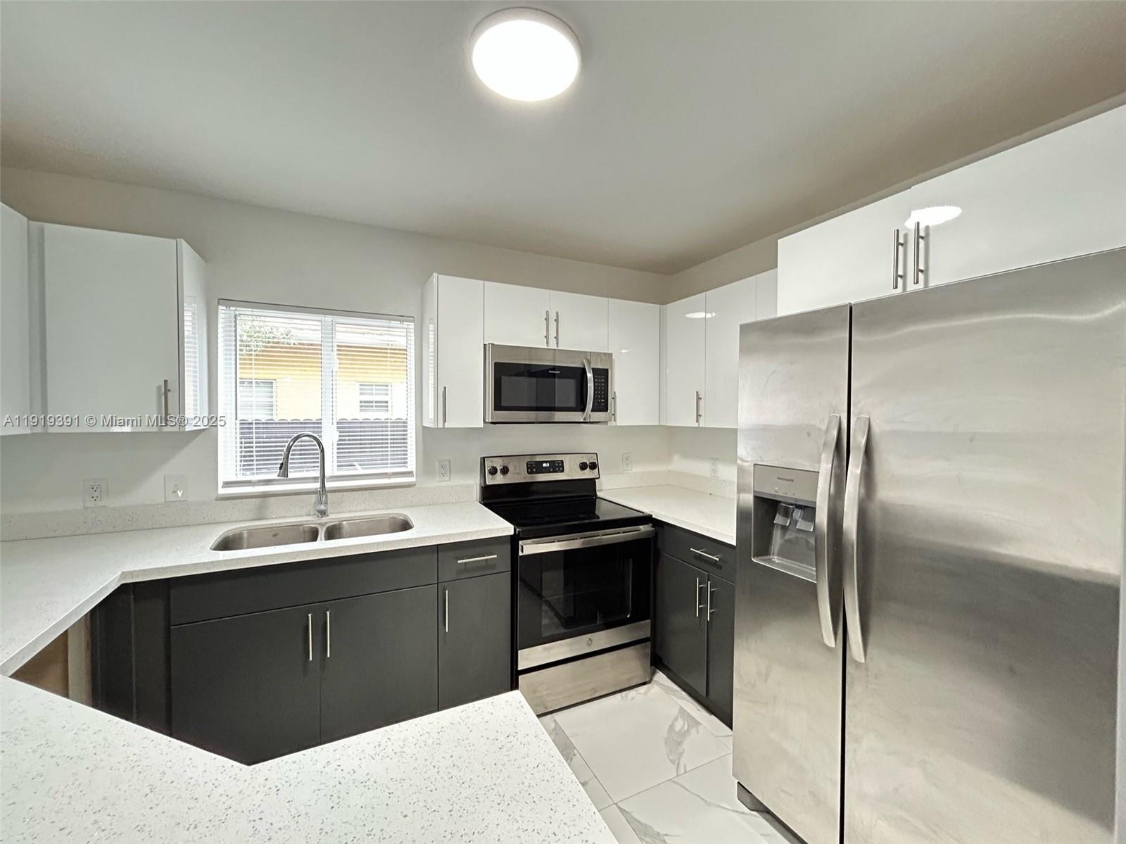 AIRPORT VISTA - Residential Lease