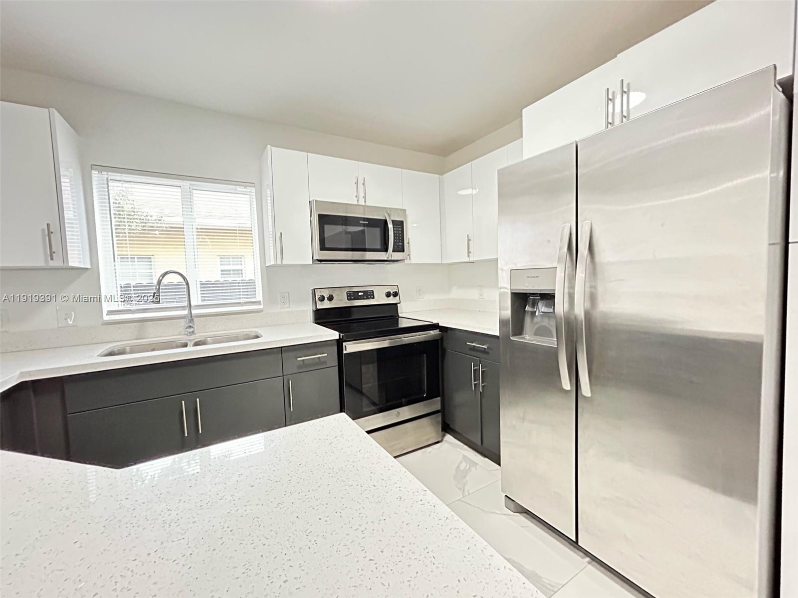 AIRPORT VISTA - Residential Lease