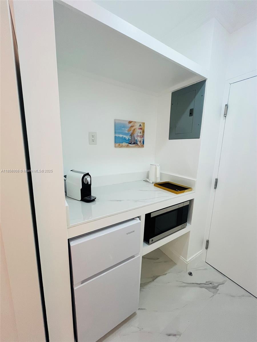 1455 MICHIGAN AVE CONDO - Residential Lease