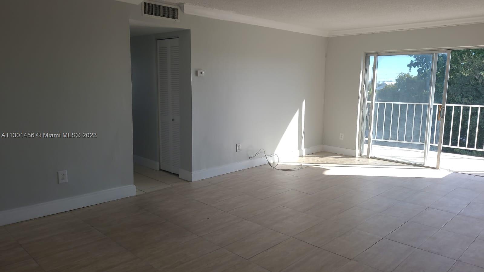 MONTECARLO CONDO - Residential