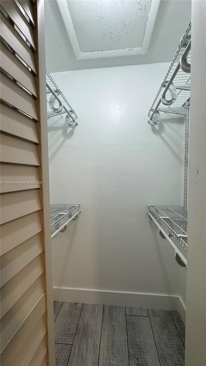 LANTANA - Residential Lease