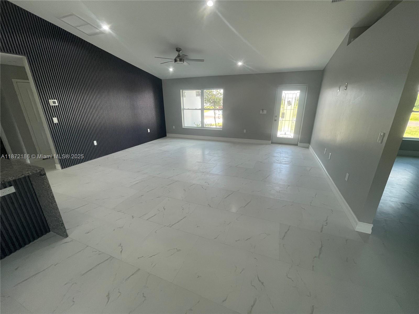 Port LaBelle - Residential