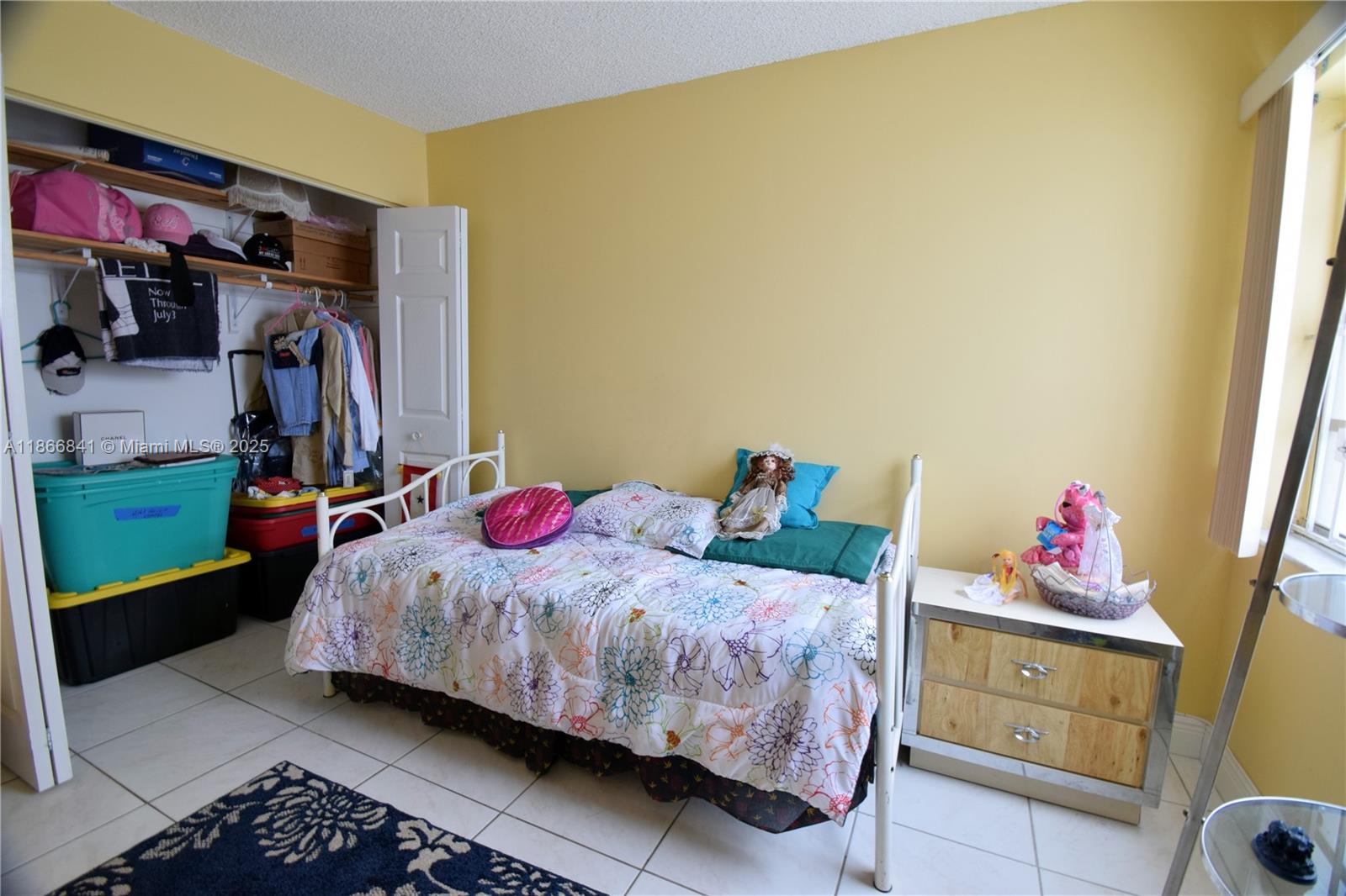 SOUTH WINDS CONDO - Residential