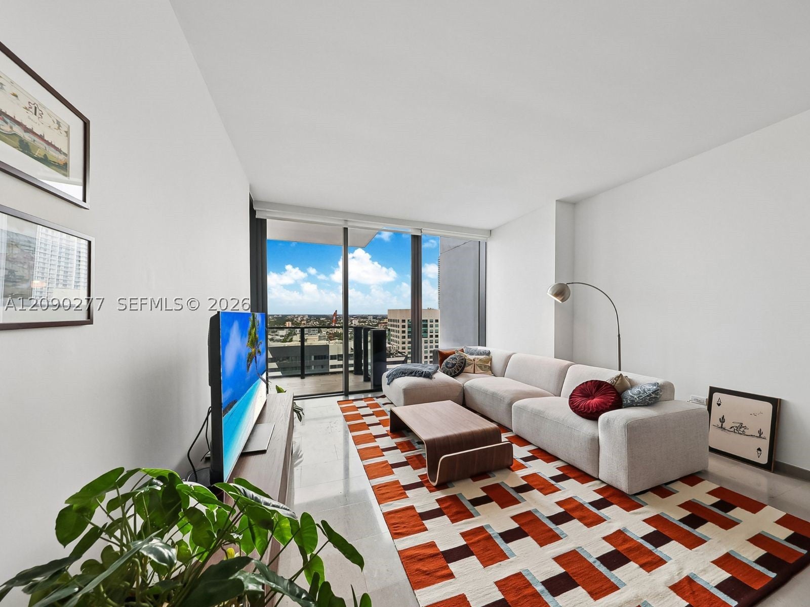 88 SW 7th St 2506