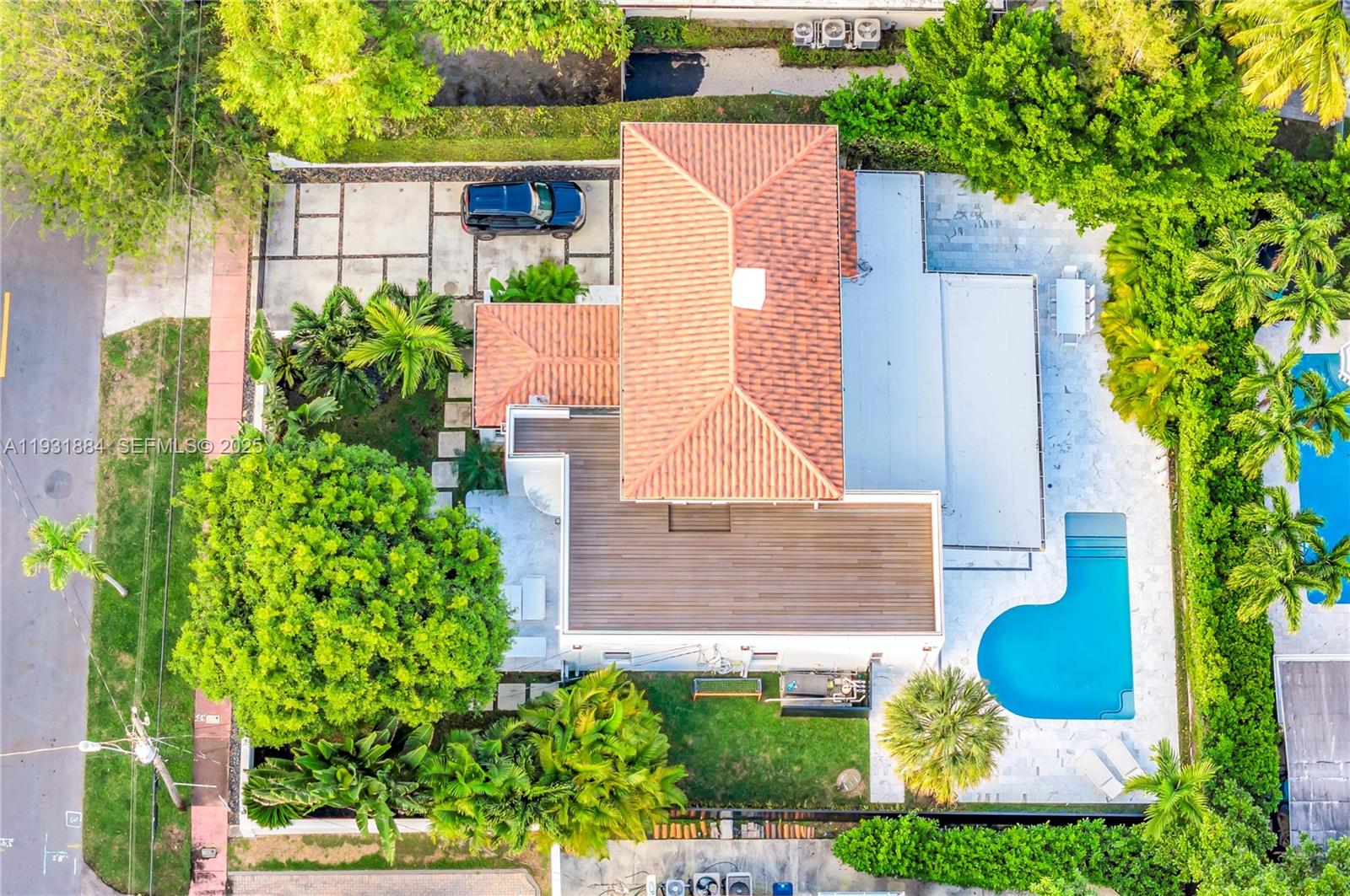 NAUTILUS EXTENSION 3RD - Residential