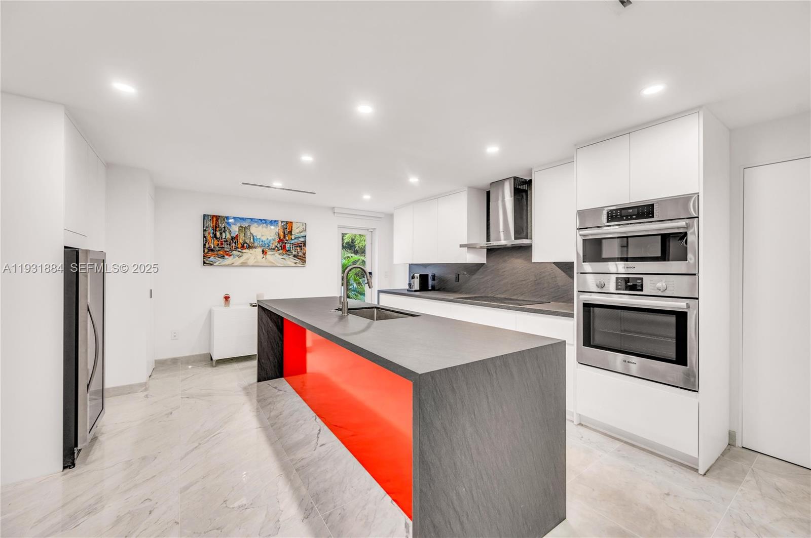 NAUTILUS EXTENSION 3RD - Residential