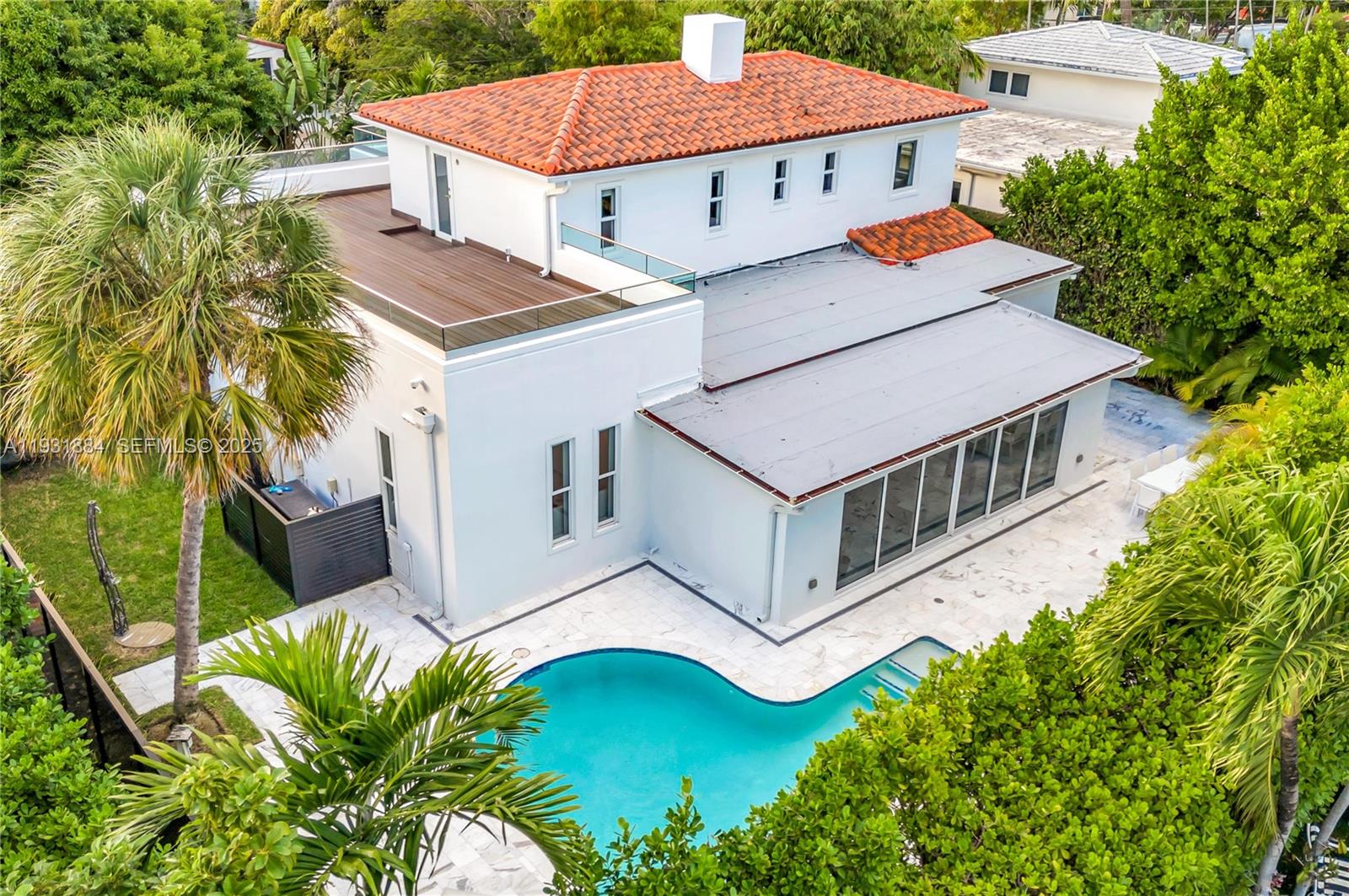 NAUTILUS EXTENSION 3RD - Residential