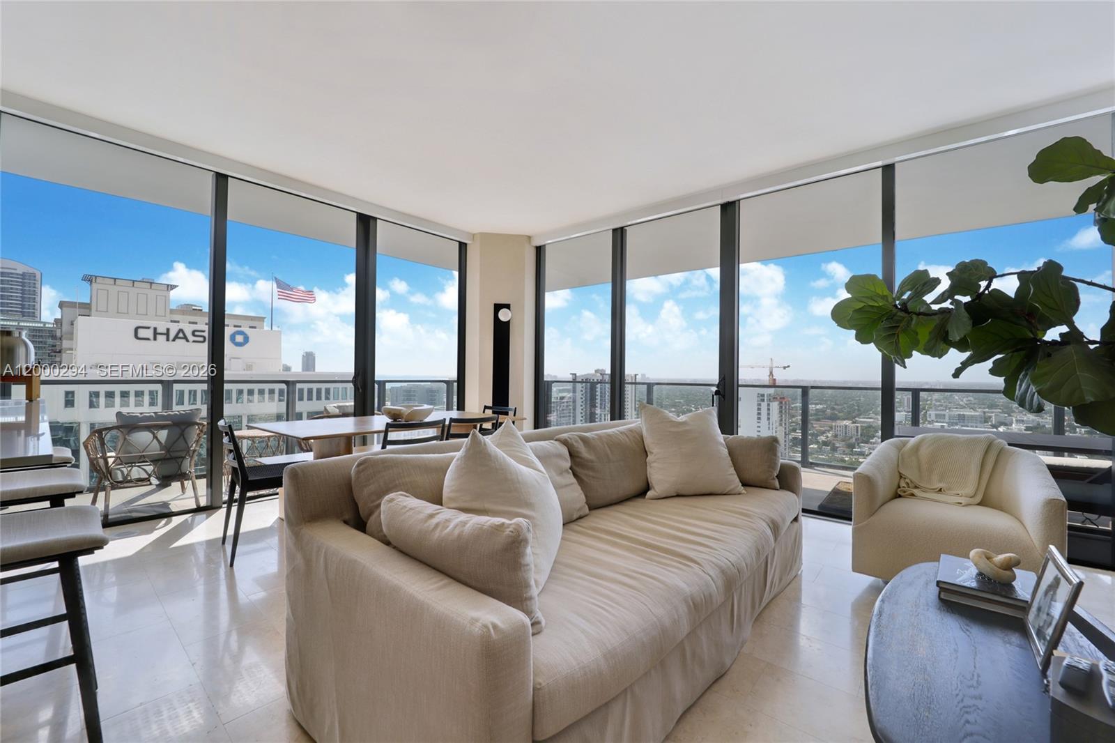 RISE CONDO - Residential