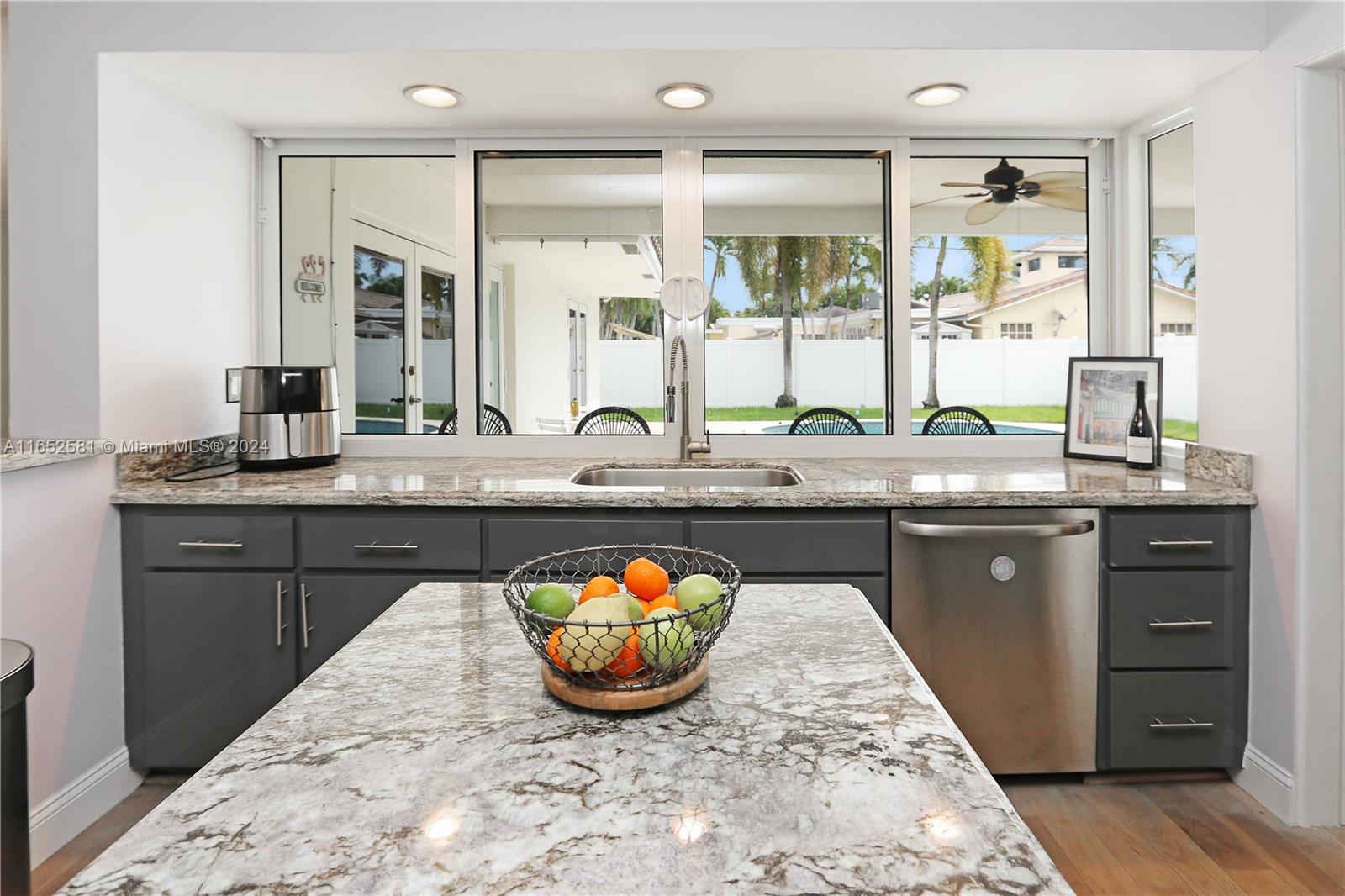 SUNNY ACRES - Residential