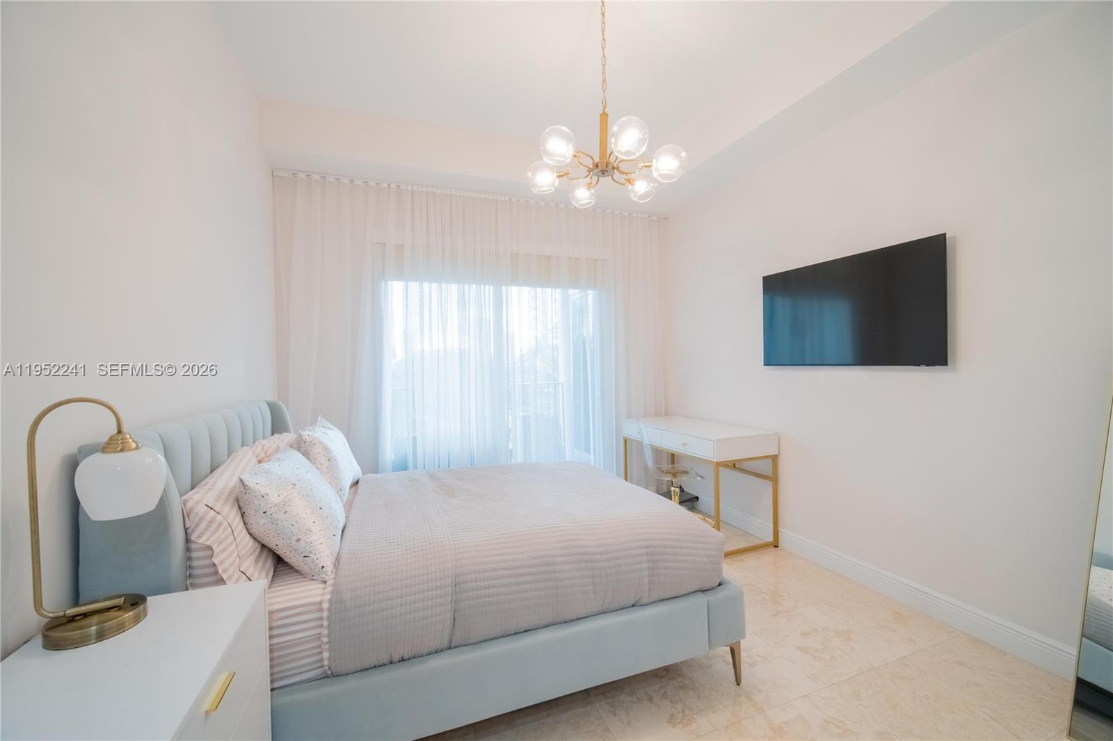 TURNBERRY VLG NO TOWER CO - Residential