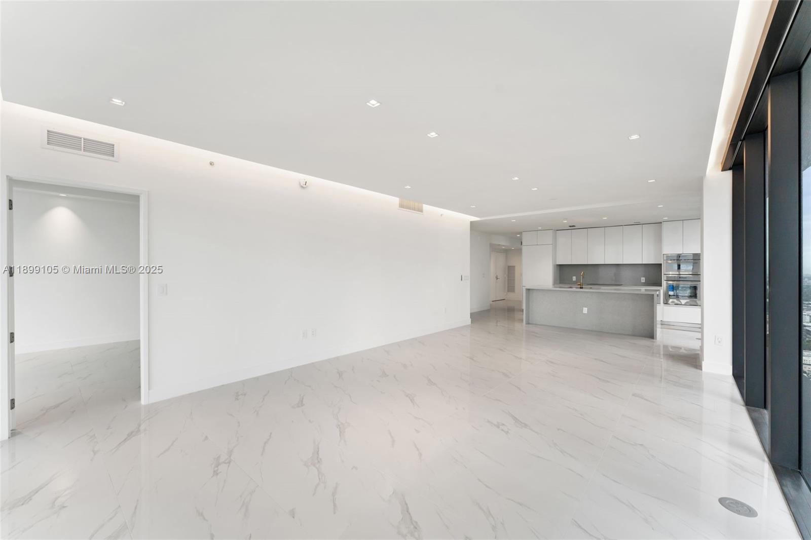 BAY BREEZE - Residential