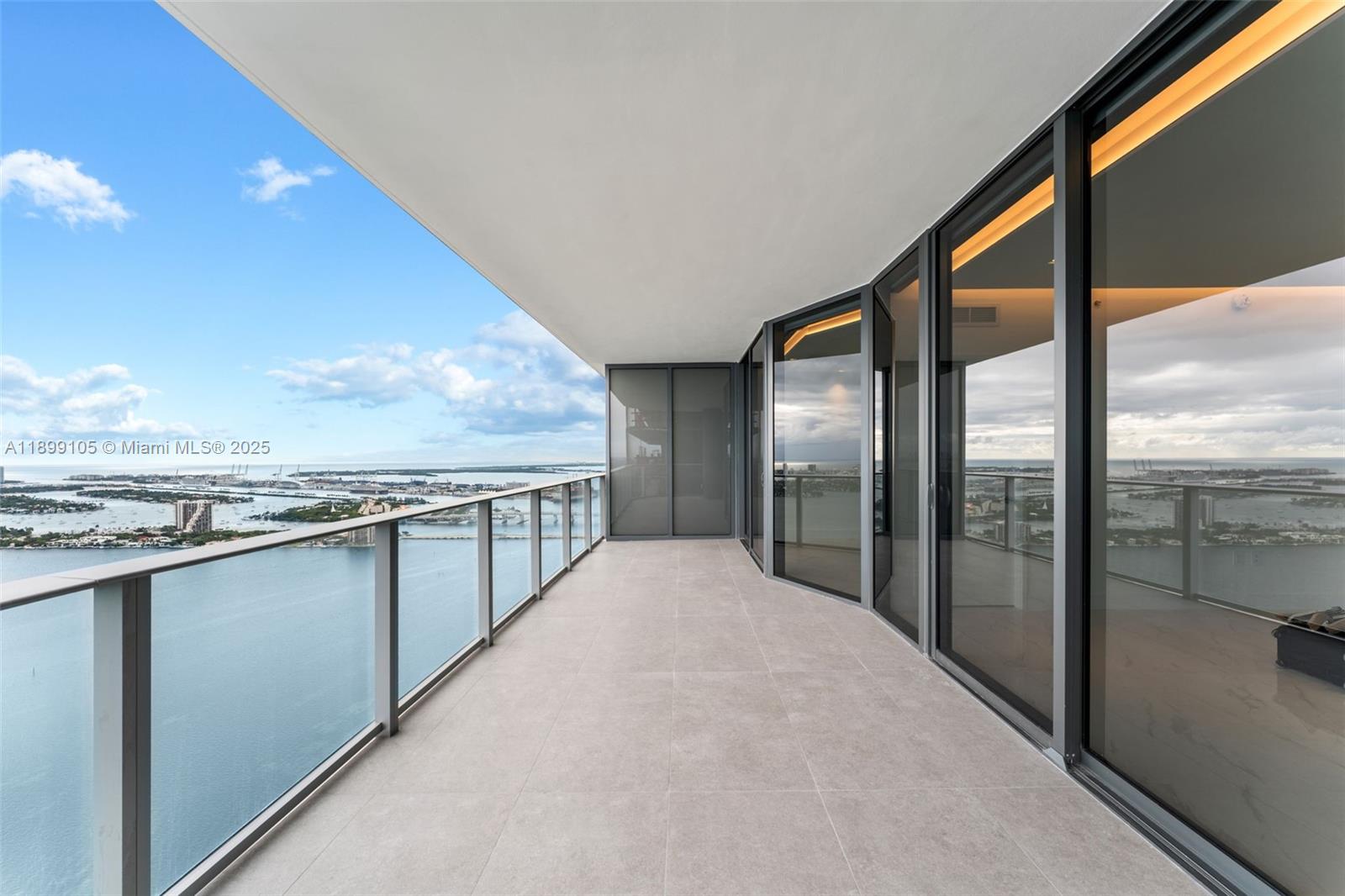 BAY BREEZE - Residential