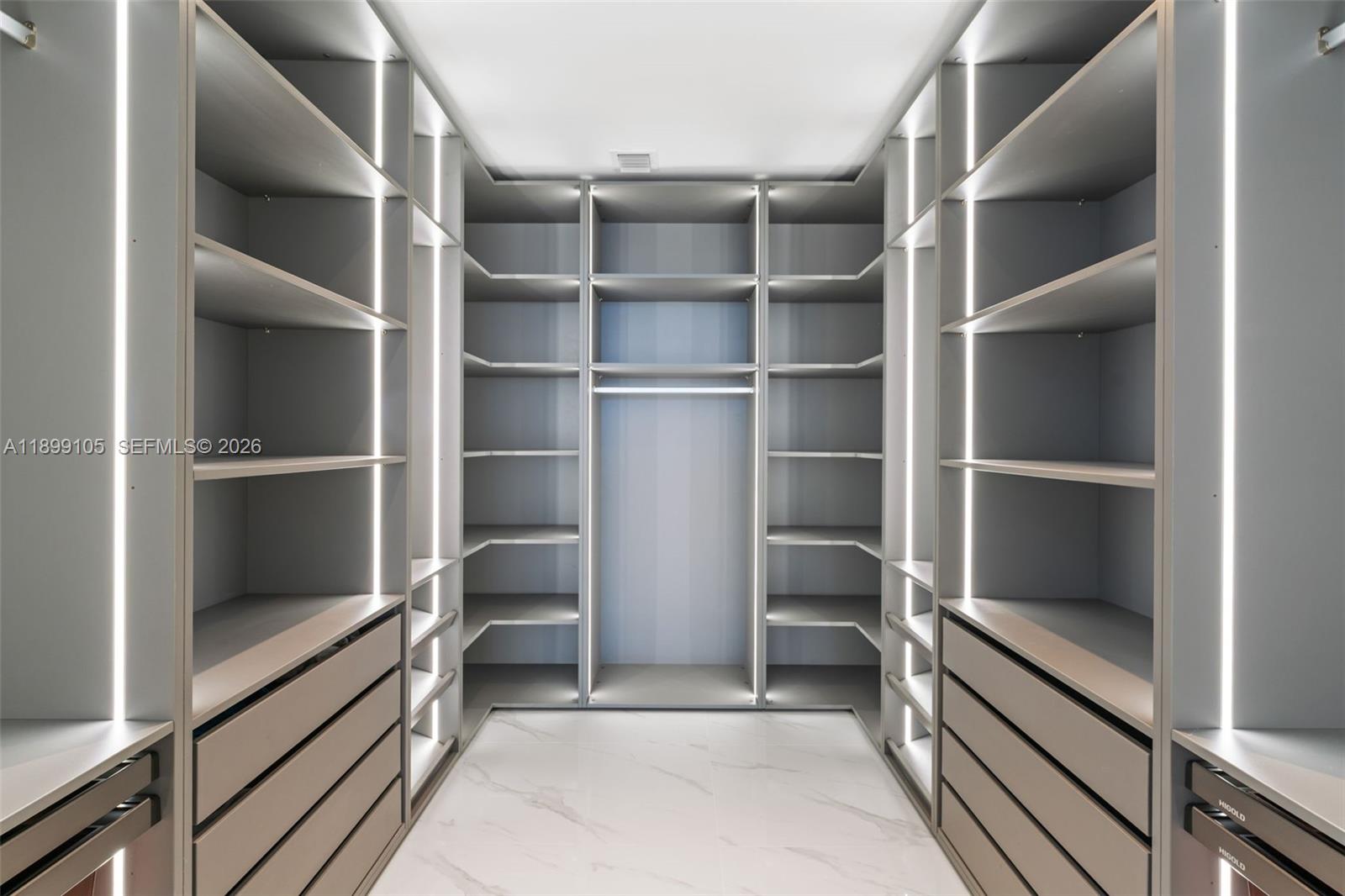 BAY BREEZE - Residential