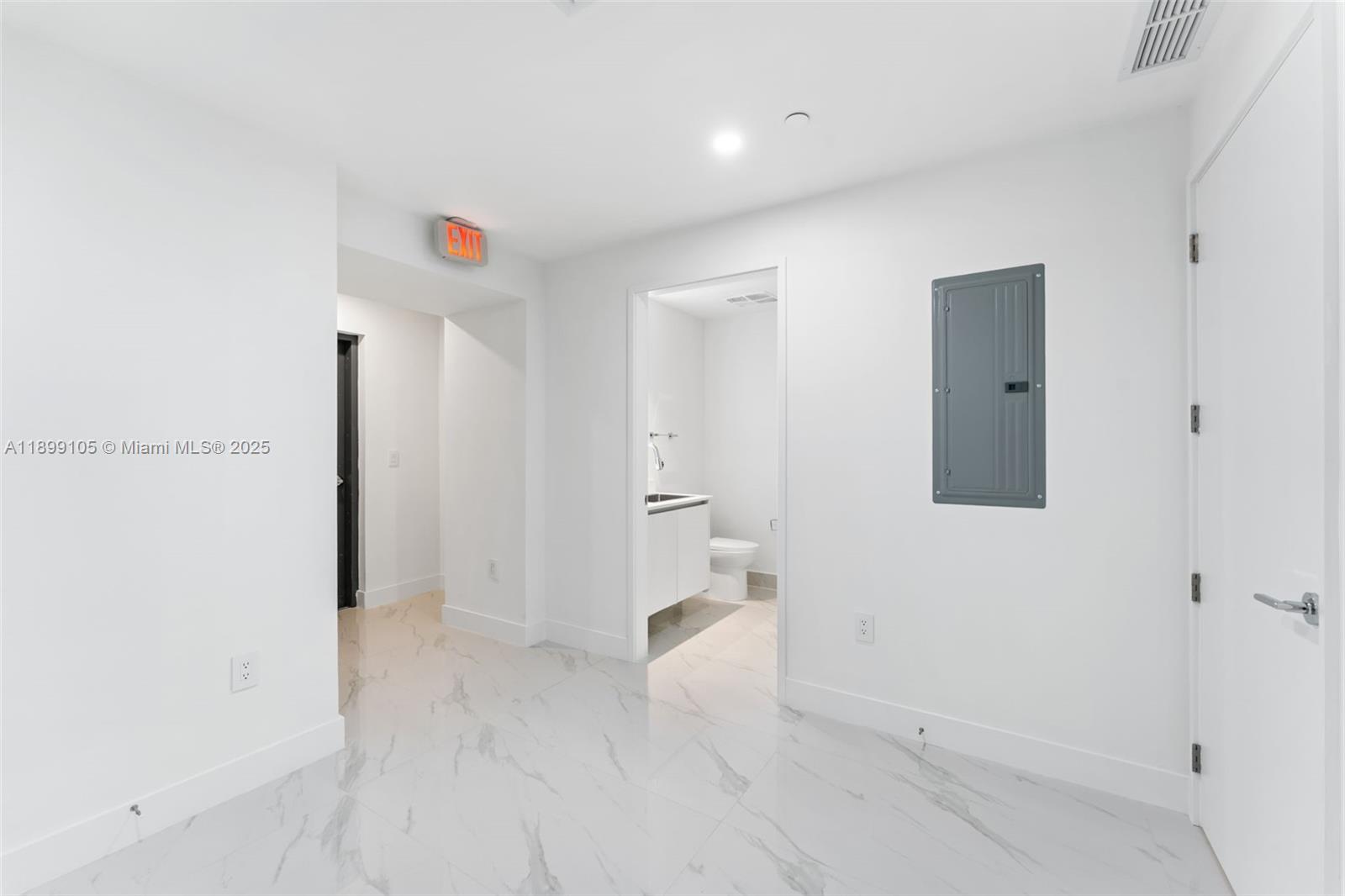 BAY BREEZE - Residential