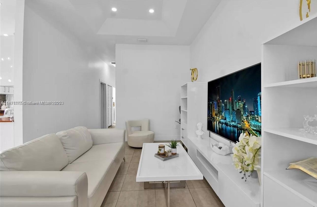 FLAMINGO PARK - Residential