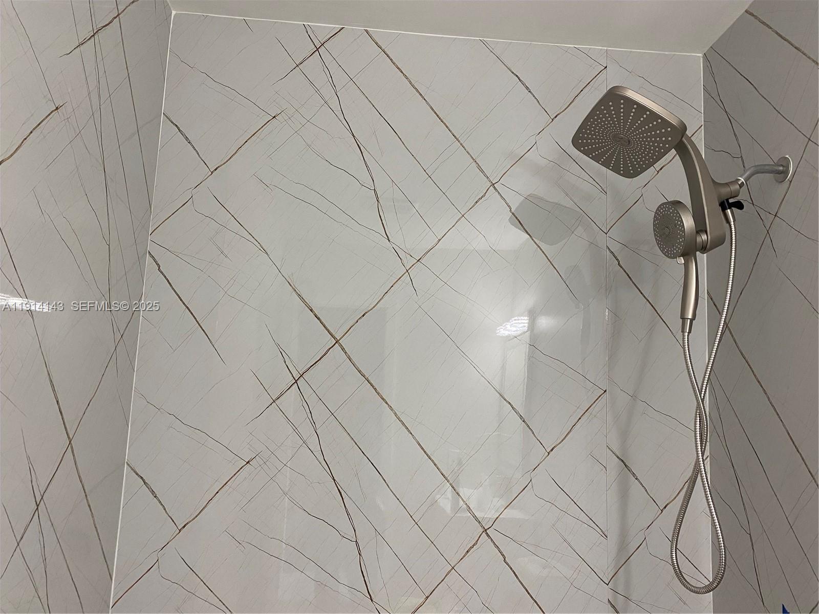 CHATEAUBLEAU VILLAS AT MI - Residential Lease