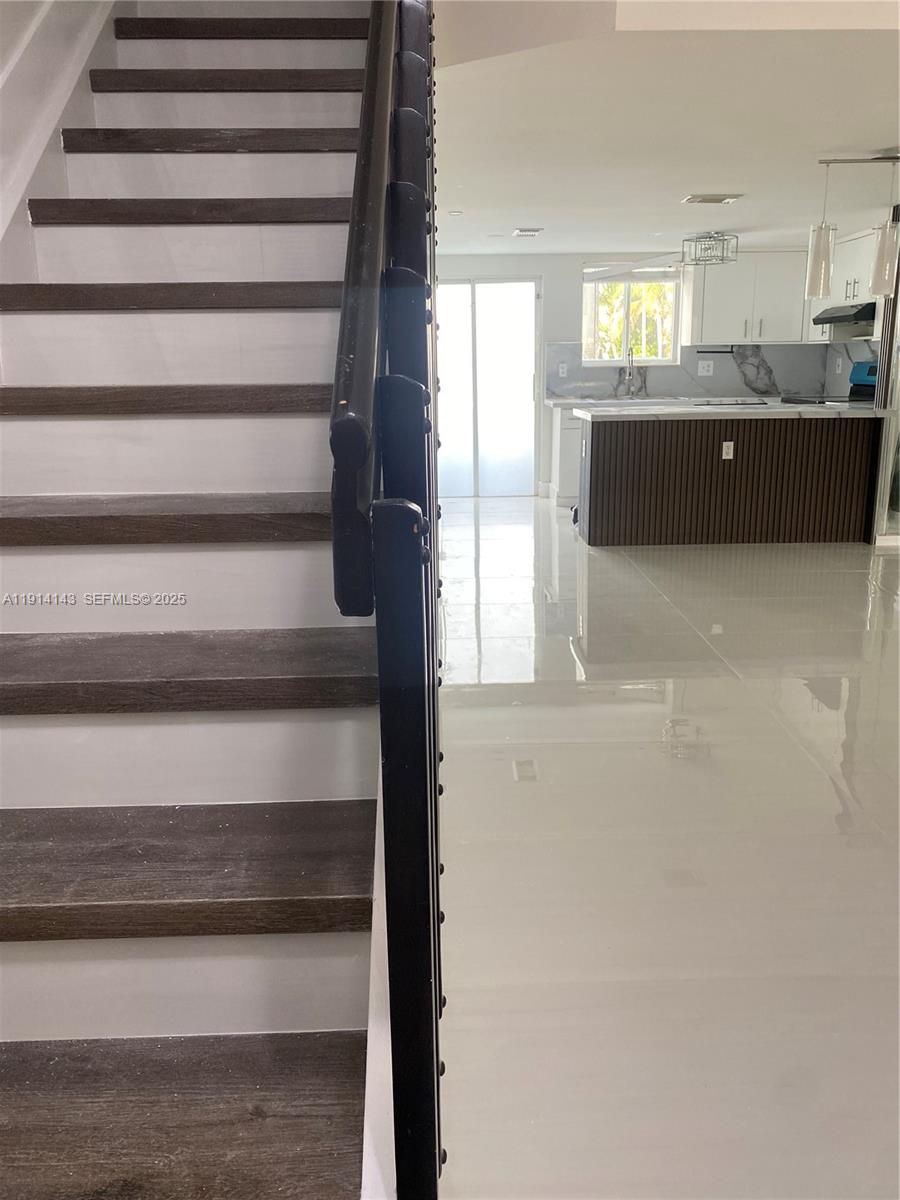 CHATEAUBLEAU VILLAS AT MI - Residential Lease