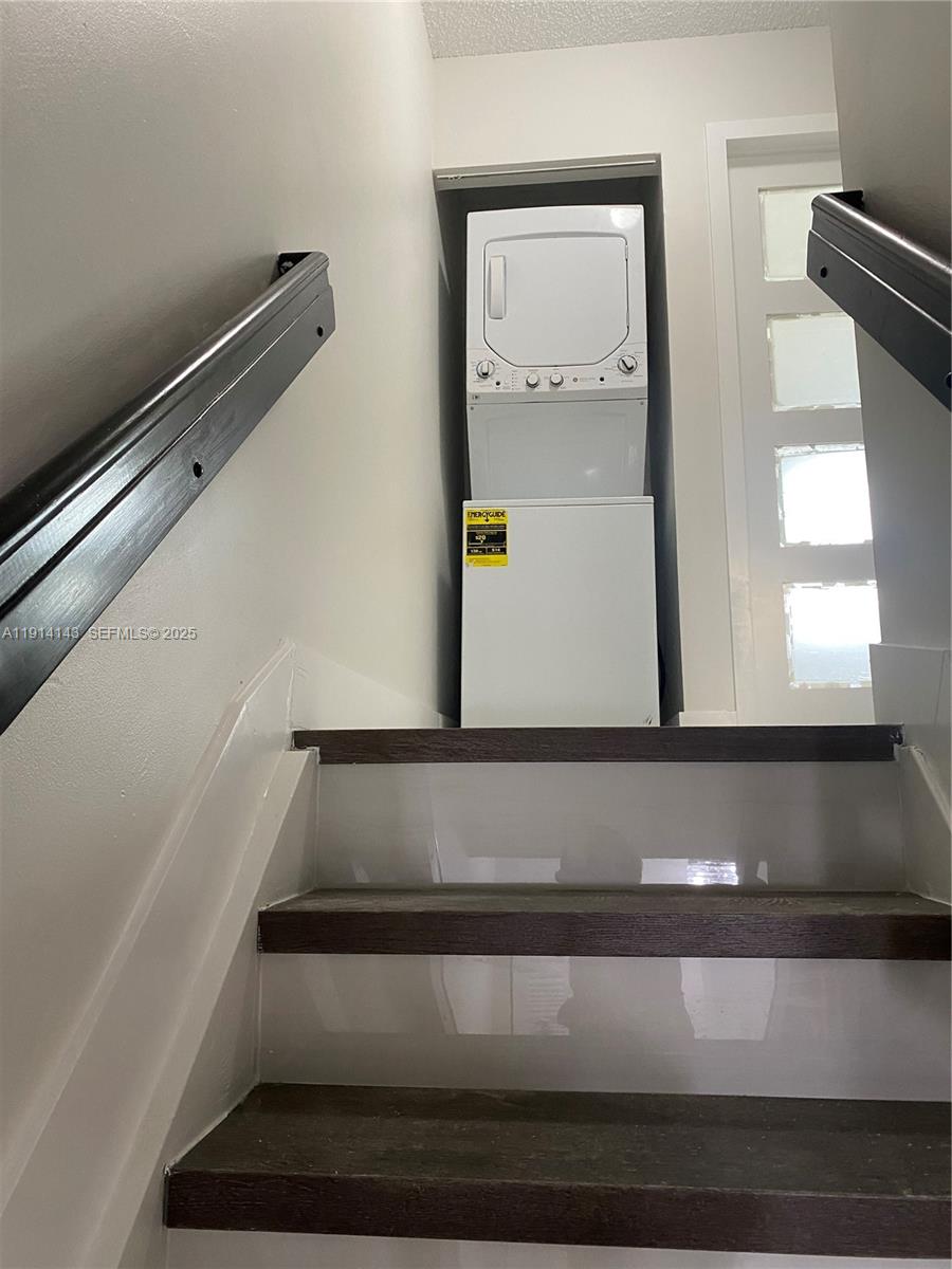 CHATEAUBLEAU VILLAS AT MI - Residential Lease