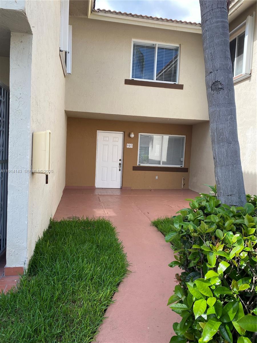 CHATEAUBLEAU VILLAS AT MI - Residential Lease