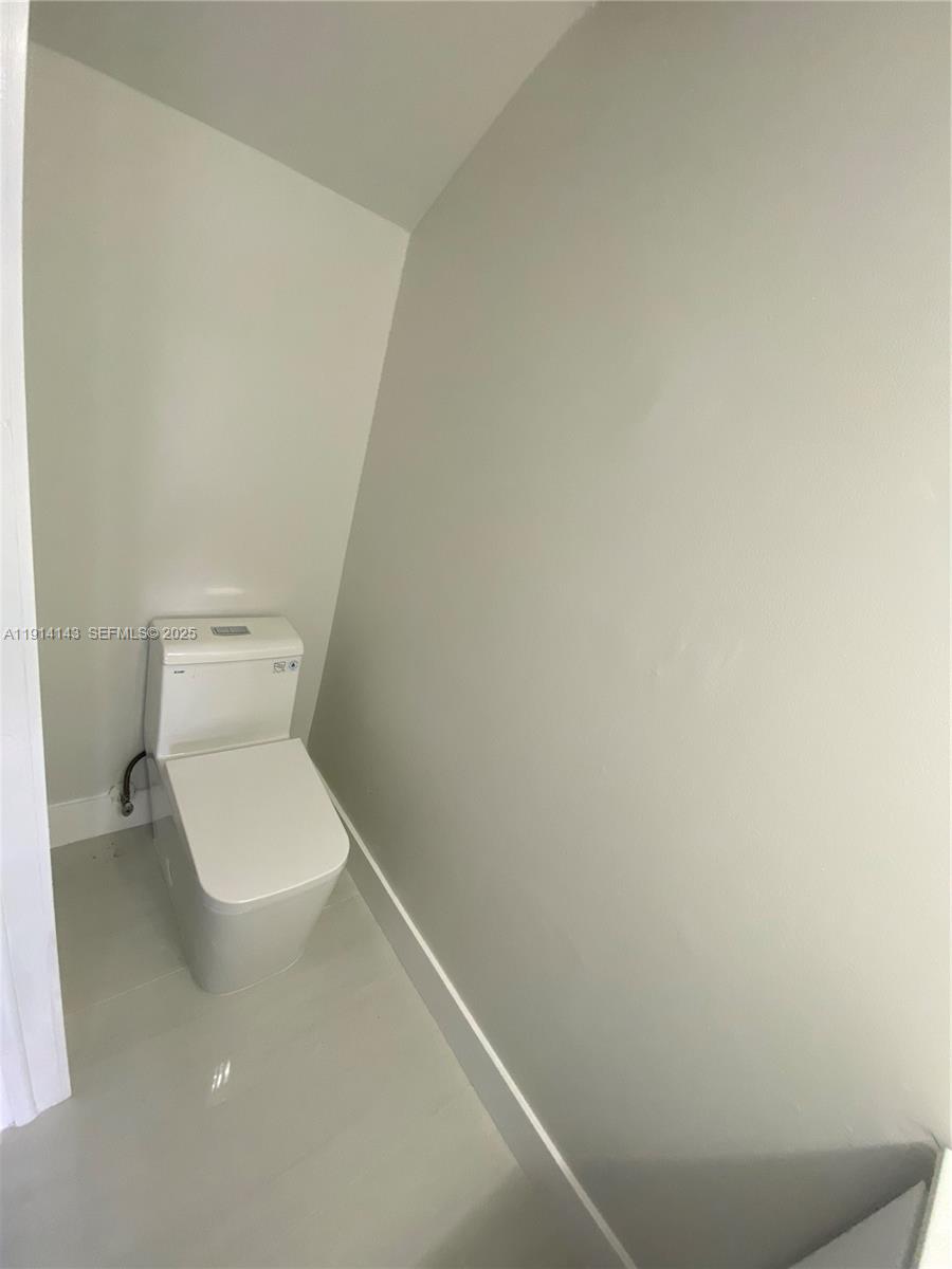 CHATEAUBLEAU VILLAS AT MI - Residential Lease